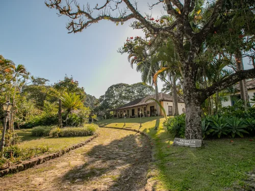 Fazenda de 358 ha com sede de 1870 – foto 1